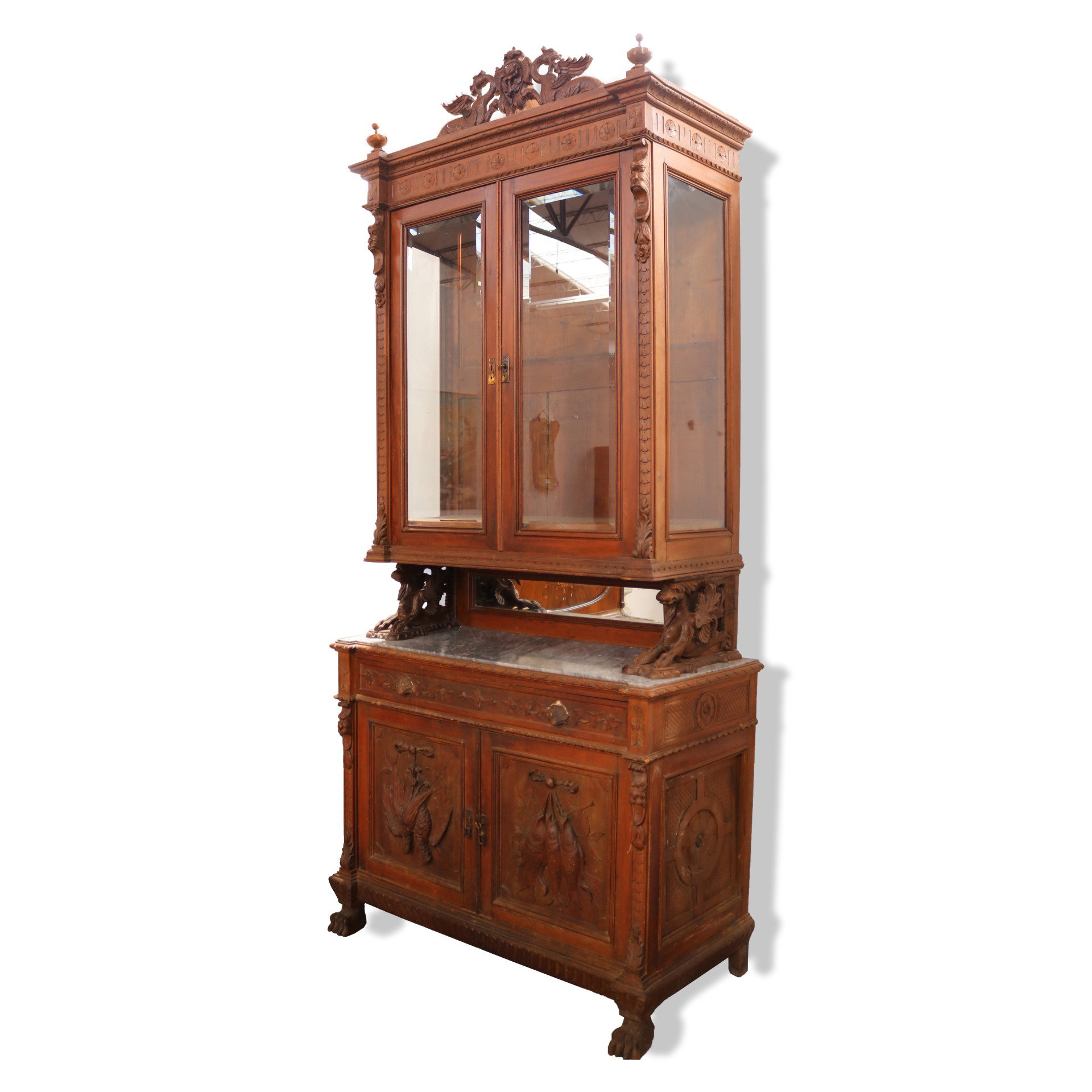 Credenza antica in legno. Epoca primi '900.